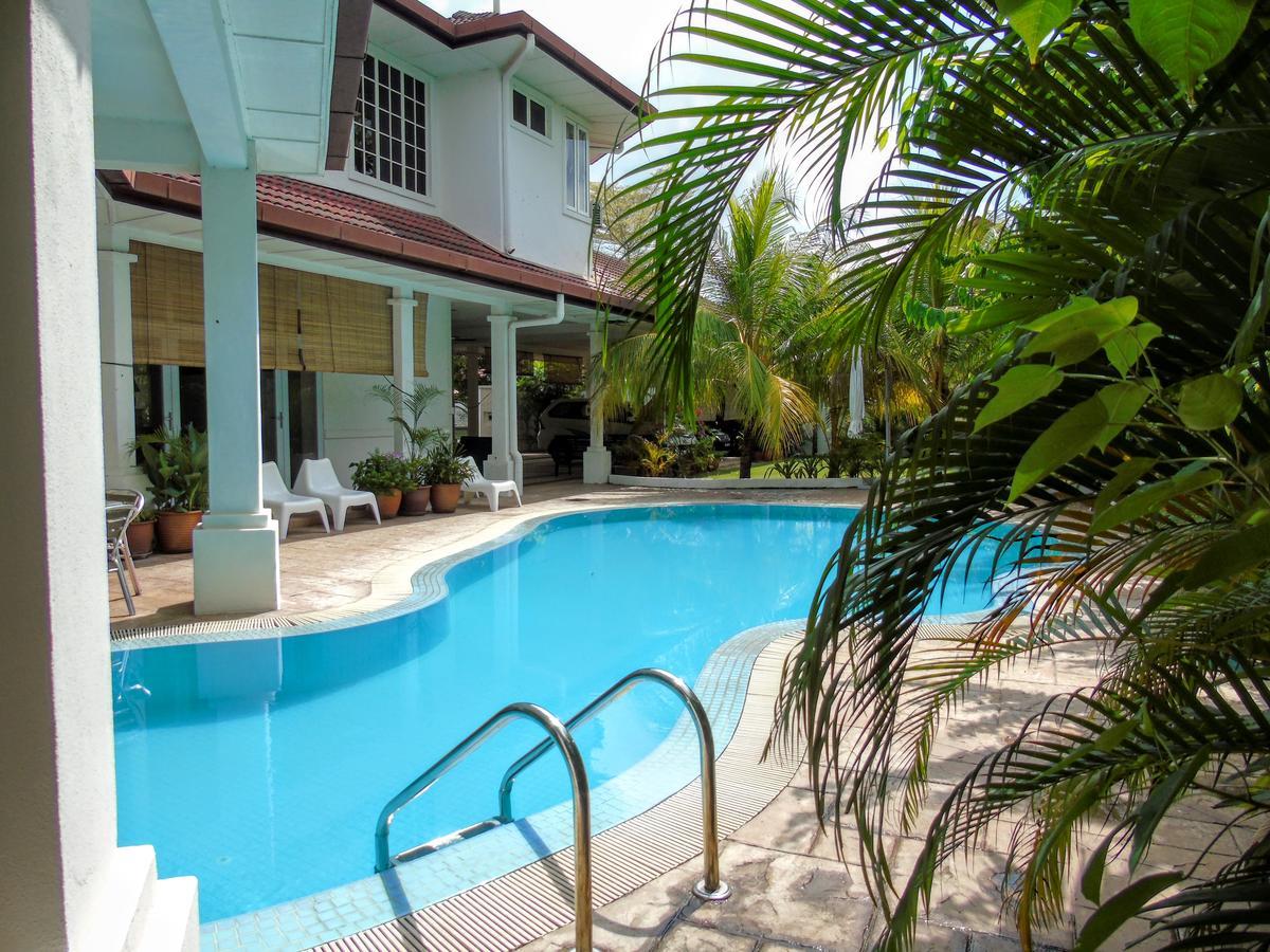 Rumah Putih Bed&Breakfast near KLIA&KLIA 2 Sepang Luaran gambar